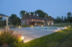 Goudhurst Oast by Bloom Stays
